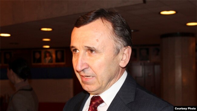 Виктор Плакида