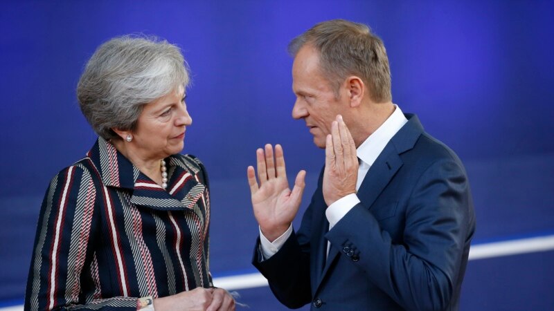 May ka arsyetuar negociatat me opozitën për Brexit-in