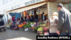 Cəlilabadda "İran bazar"ı