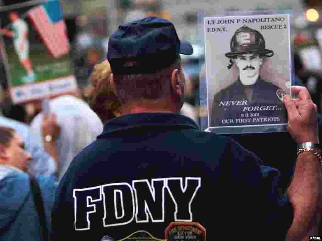 Looking Back: Sights & Sounds Of 9/11 #12