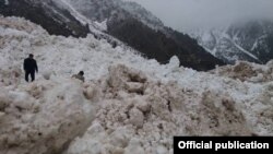 Qar uçqunu