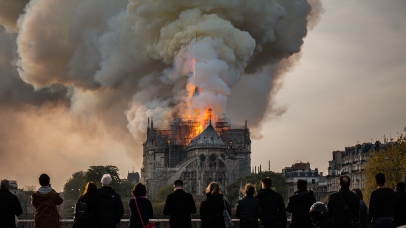 Catedrala Notre-Dame din Paris va găzdui un mic serviciu divin de Paștele catolic