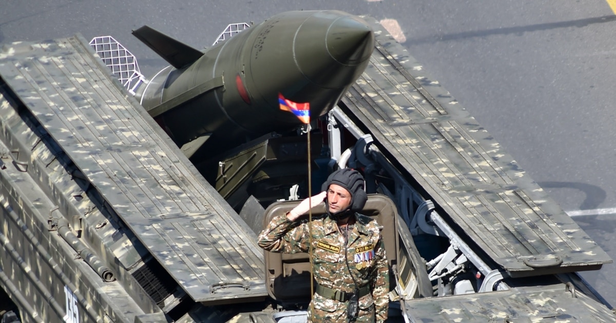 Armenia To Display Modern Weapons On Republic Day