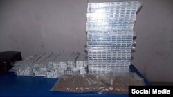 Кантрабандныя цыгарэты, архіўны здымак