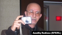 Vaqif İbrahimoğlu, Azadlıq Radiosunun Bakı studiyasında, 2009