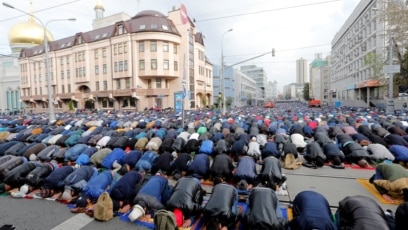 Qalin sochli ayollar porno video Qiz it bilan qopol jinsiy aloqa qiladi