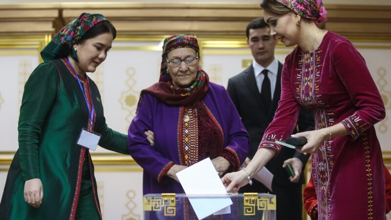 Türkmen prezidentiniň enesi Ogulabat eje aradan çykdy