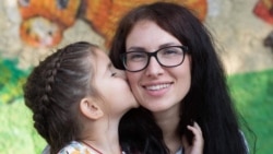 Олена Петровська з донькою
