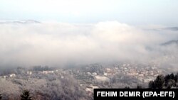 Oblaci nad Sarajevom. Zabilježeno 15. aprila 2020.