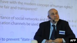 Joseph Stiglitz