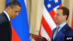 Then-U.S. President Barack Obama (left) and his Russian counterpart, Dmitry Medvedev, concluded the new START Treaty in 2010.