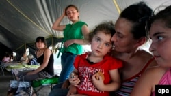 Лагерь беженцев в Тбилиси, август 2008 года