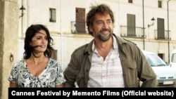 Spanish stars Penelope Cruz and Javier Bardem in a scene from Asghar Farhadi's film Everybody Knows