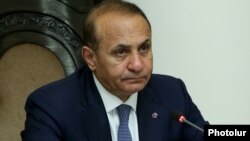 Հովիկ Աբրահամյան, արխիվ