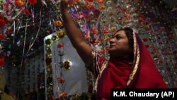 Pakistan has an estimated 8 million Hindus.