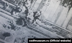 21 вересня 1943 року радянські бомбардувальники розбомбили залізничну станцію Новозибків, де перебували німецькі ешелони, що відступали з фронту. Унікальні кадри цього бомбардування, зняті з борту літака Пе-2 фронтовим кінооператором Миколою Вихирєвим. А поблизу розташована наша домівка...