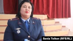 Эльмира Қасанова, Ақтау қалалық ювеналдық полиция бөлімшесінің аға полицейі. Ақтау, 11 қазан 2018 жыл. 