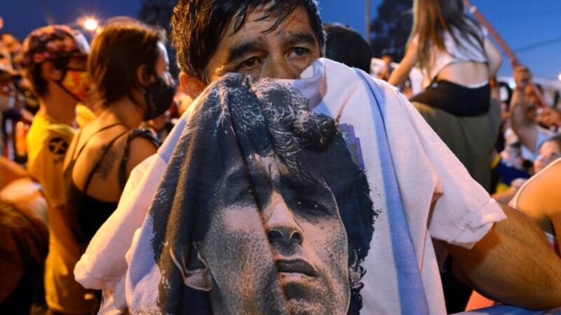 Смерть Марадоны: его личного врача подозревают в непредумышленном убийстве 