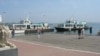 Пасажирський катер у Севастополі на Графській пристані