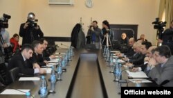 საპარლამენტო უმცირესობასთან შეხვედრა პარლამენტში