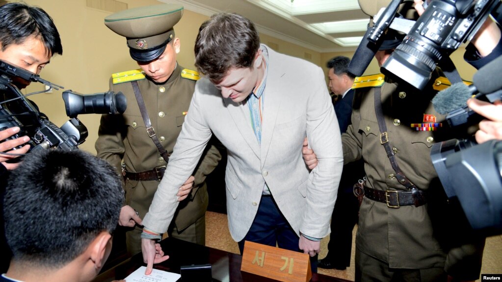 Отто Уормбир в суде, Пхеньян, 16 марта 2016 года (архивное фото)