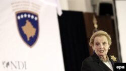 Madeleine Albright at the opening of the "International Women's Summit" in Pristina on October 4.