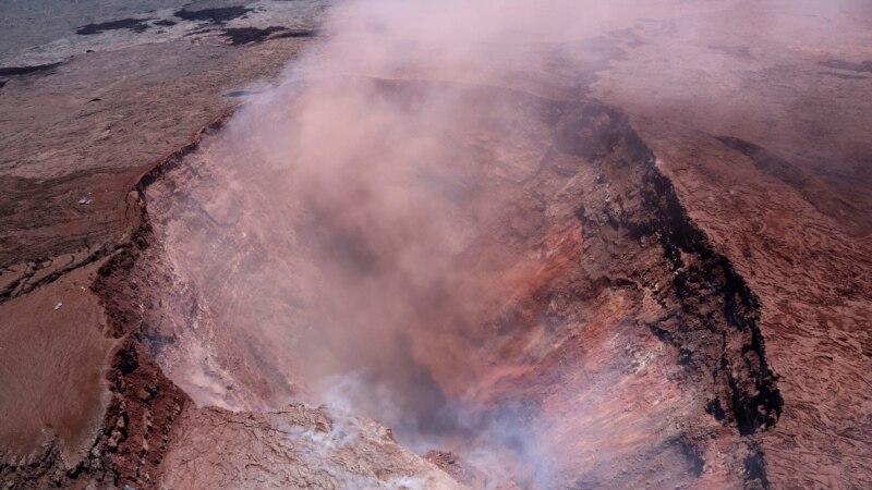 Vanredna situacija na Havajima zbog erupcije vulkana 