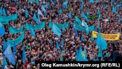 Мітинг кримських татар, присвячений 70-річчю депортації. Сімферополь, 18 травня 2014 року