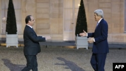 François Hollande və John Kerry