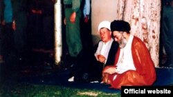 هاشمی رفسنجانی و آیت‌الله خامنه‌ای در سال‌های ابتدایی ریاست جمهوری هاشمی رفسنجانی