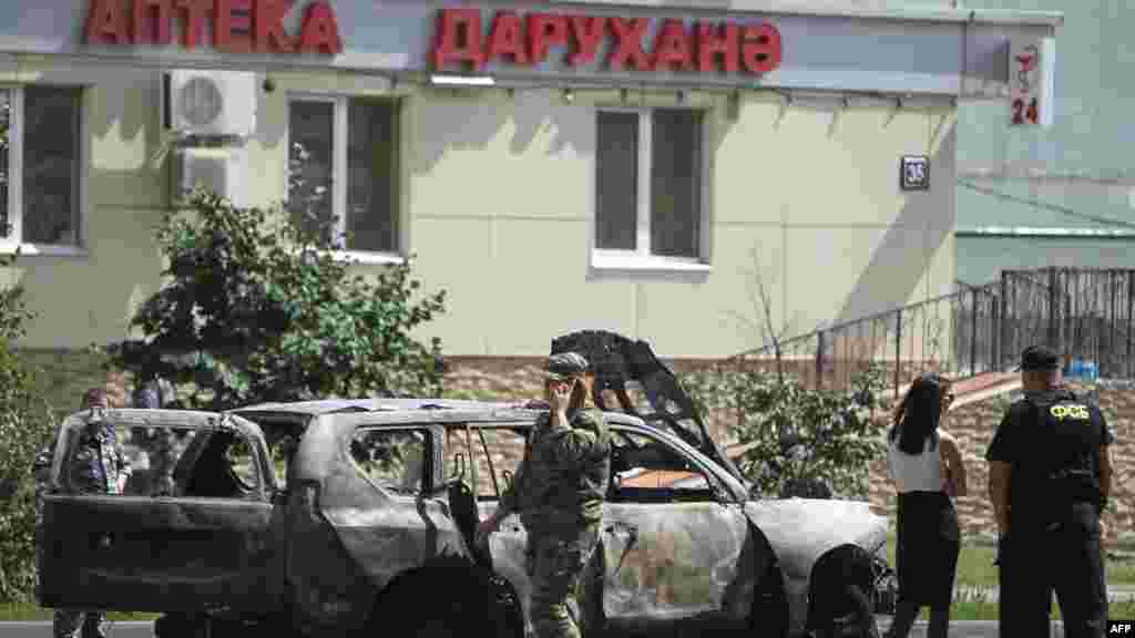 19-июлда Татарстандын баш калаасы Казан шаарында муфтий Илдус Фаизди өз автоунаасында жардырып кетишти. Анын орун басары Валиулла Якупов да ушул эле күнү үйүнөн чыгып бараткан жеринде белгисиз бирөөлөрдүн огунан каза тапты.