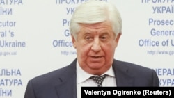 Украинаның отставкаға кеткен бас прокуроры Виктор Шокин.