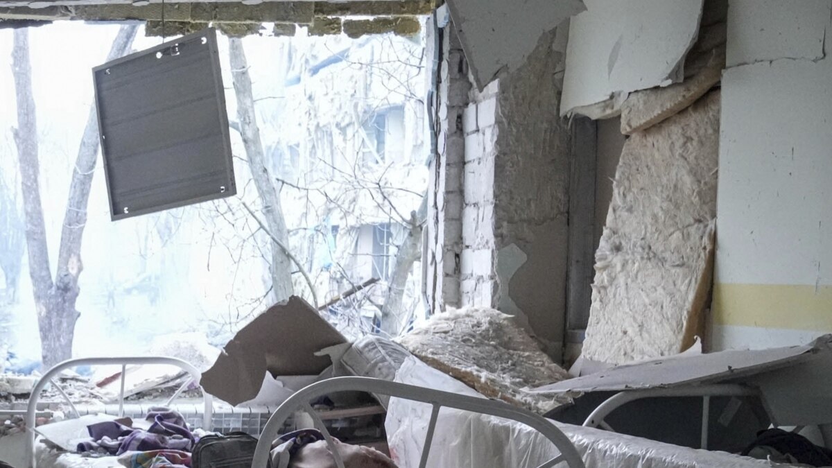 У Херсоні армія РФ атакувала лікарню. СБУ знешкодила агентуру, яка «наводила» ракети на медзаклади 