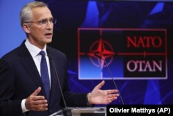 Secretatul geneal NATO spune că nu există indicii că racheta ajunsă în Polonia a fost trimisă deliberat.