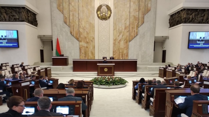 Лукашэнка наклаў вэта на рэдкую заканадаўчую ініцыятыву Палаты прадстаўнікоў