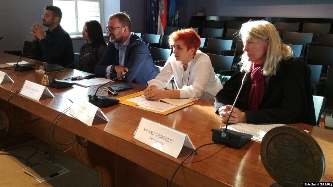 Predstavljanje dossiera Fonda za humanitarno pravo iz Beograda o ulozi JNA u ratovima u Hrvatskoj i BiH i njenoj transformaciji iz jugoslavenske u srpsku vojsku