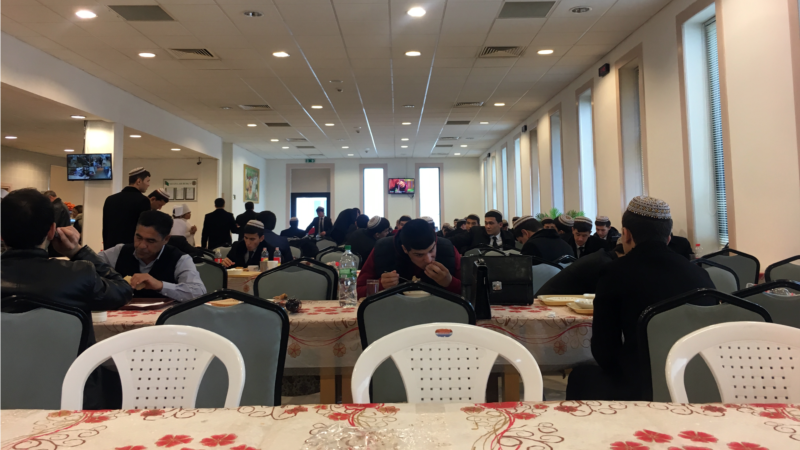 'Arkadagyň propoganda sadakasyna' mejbury pul, azyk toplanýar