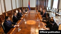 Լուսանկ