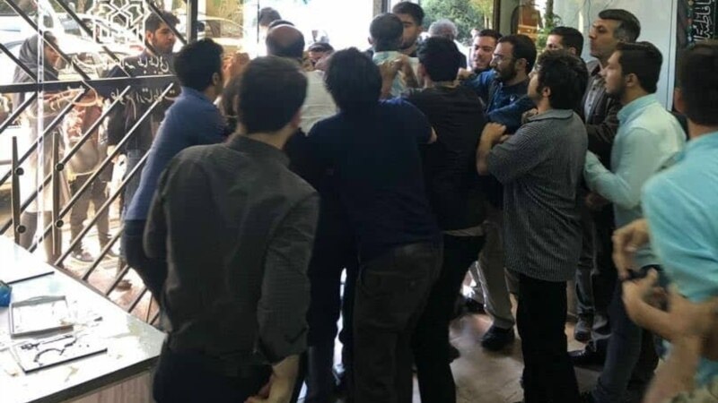 واکنش رئیس دانشگاه علامه به حمله بسیج دانشجویی به غرفه انجمن آزاداندیش