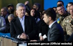 Ukrainian President Petro Poroshenko (left) and Volodymyr Zelenskiy during their April 19 debate