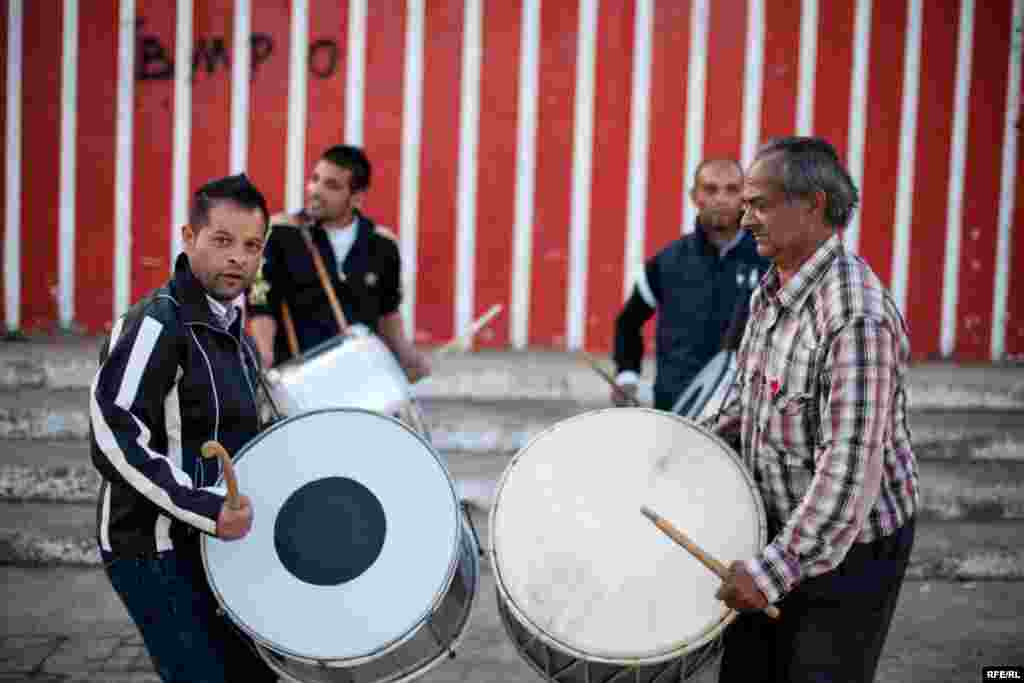 The Drummers Of Macedonia's Semka Band #22