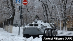 Военная техника на улицах Луганска