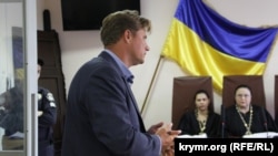 Адвакат Валянцін Рыбін у зале суда па справе "крымскіх дэзэртыраў", Кіеў, 2017 г.