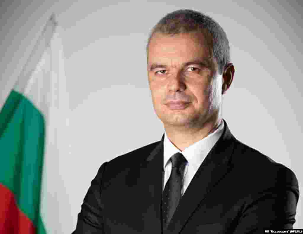 БУГАРИЈА - Лидерот на проруската Партија за преродба во Бугарија Костадин Костадинов е обвинет во Софија за ширење лажни информации за коронавирусот кои можат да предизвикаа паника. Костадинов потврди за Радио Слободна Европа дека е обвинет.