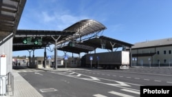 Armenai A customs checkpoint of the main Armenian-Georgian border crossing at Bagratashen, 4Nov2016.