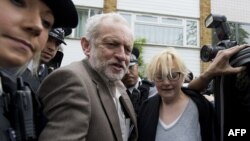 Britaniýanyň oppozision “Zähmet” partiýasynyň lideri Jeremi Korbiniň (Jeremy Corbyn). (Çepden ikinji)