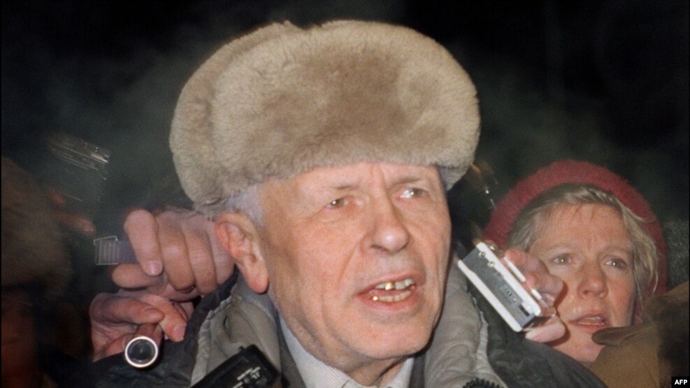 Nobel Prize-winning dissident and scientist Andrei Sakharov is mobbed at a Moscow railway station as he arrives home from exile on December 23, 1986.