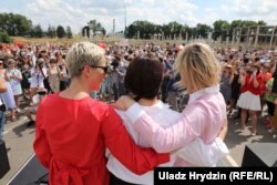 Першы агітацыйны пікет у Менску 19 ліпеня.