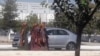 В Лебапе десятки женщин пришли к велаятскому хякимлику с требованием вернуть им права