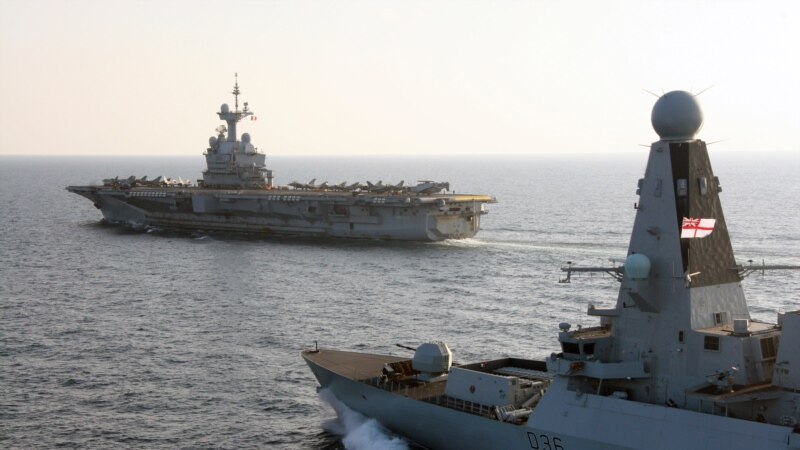 Londra dërgon edhe një anije ushtarke në Gjirin Persik